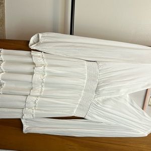 White altar’s state dress